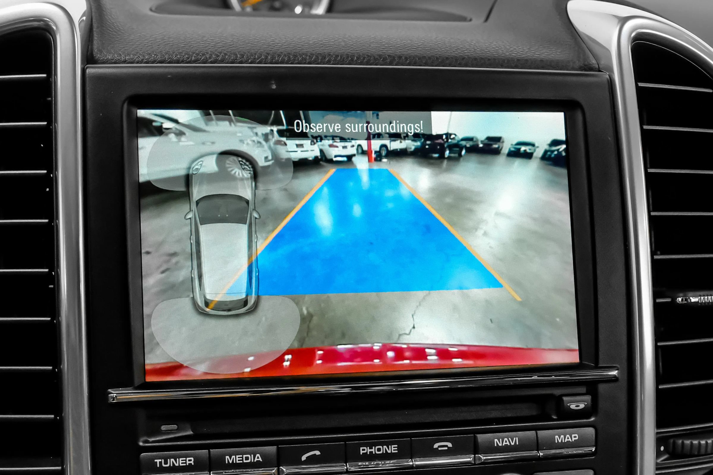 Used 2016 Porsche Cayenne AWD/4WD image 16