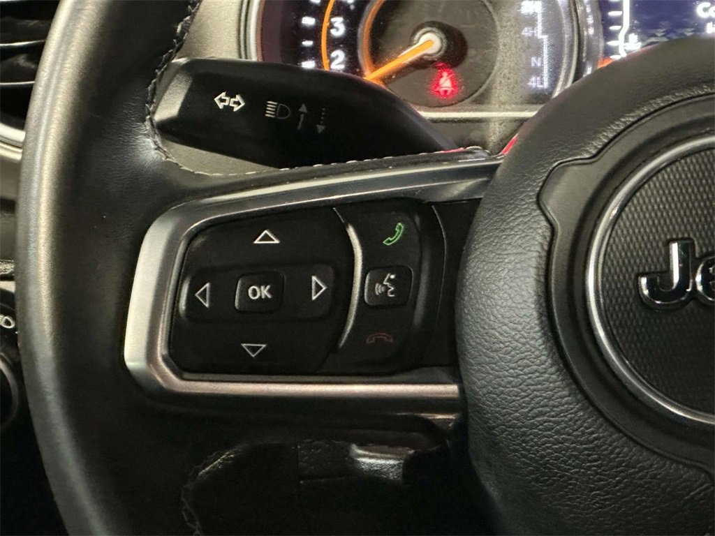 Used 2018 Jeep Wrangler Unlimited Sahara image 24