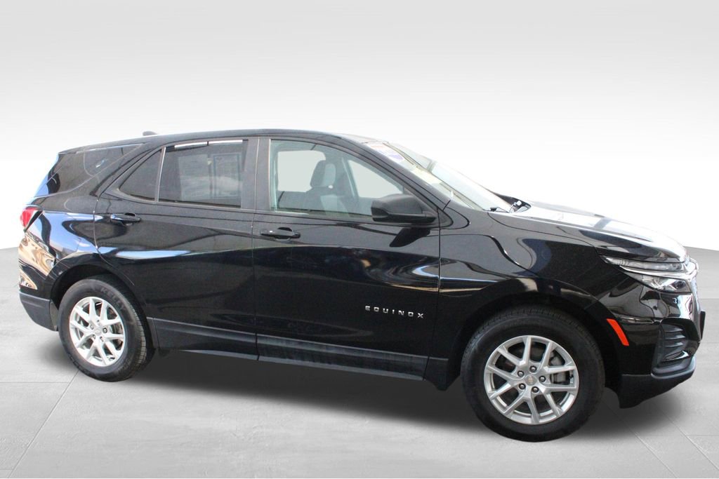 Used 2023 Chevrolet Equinox LS w/ LS Convenience Package AWD/4WD image 19