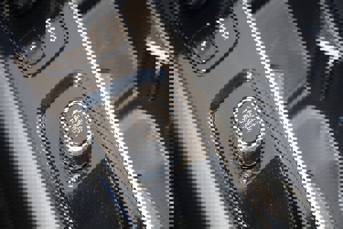 Used 2023 Volvo XC60 B5 Plus w/ Climate Package image 28