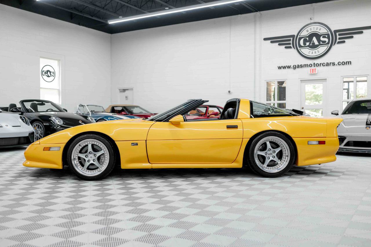 Used 1991 Chevrolet Corvette ZR-1 RWD image 11