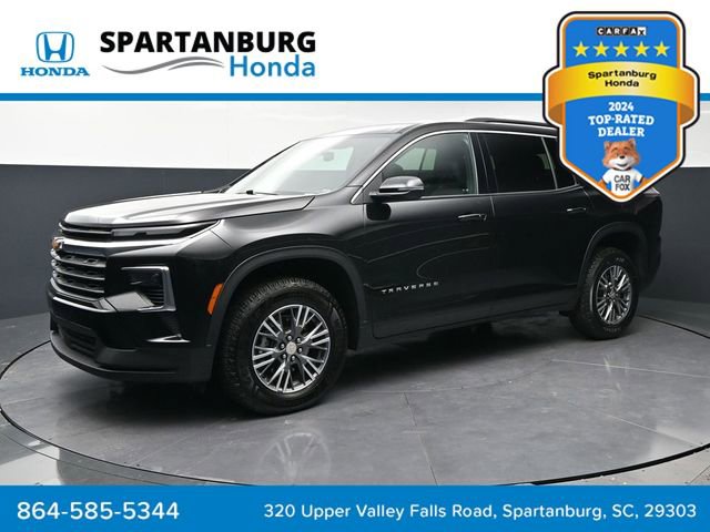 Used 2025 Chevrolet Traverse LT image 1