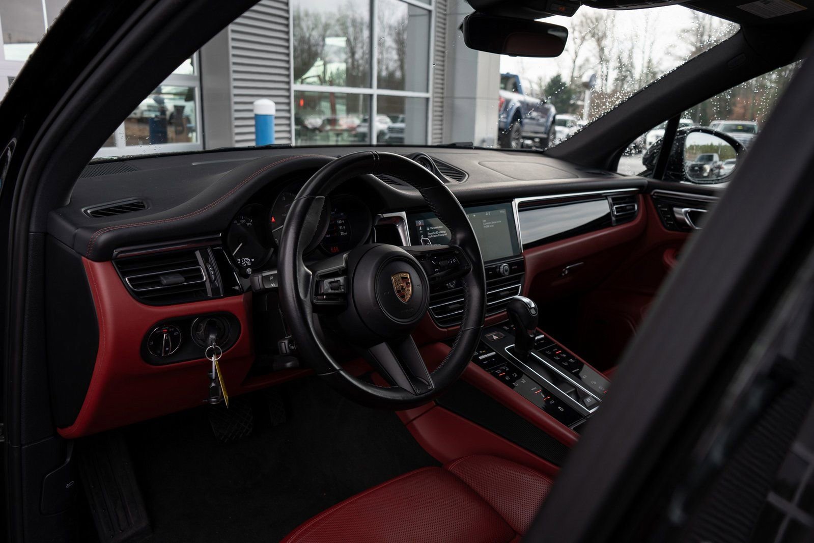 Used 2022 Porsche Macan S w/ Premium Package Plus image 26