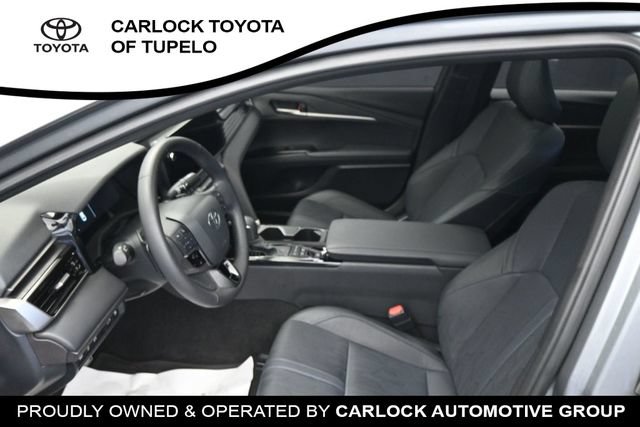 Used 2025 Toyota Camry XSE FWD image 12