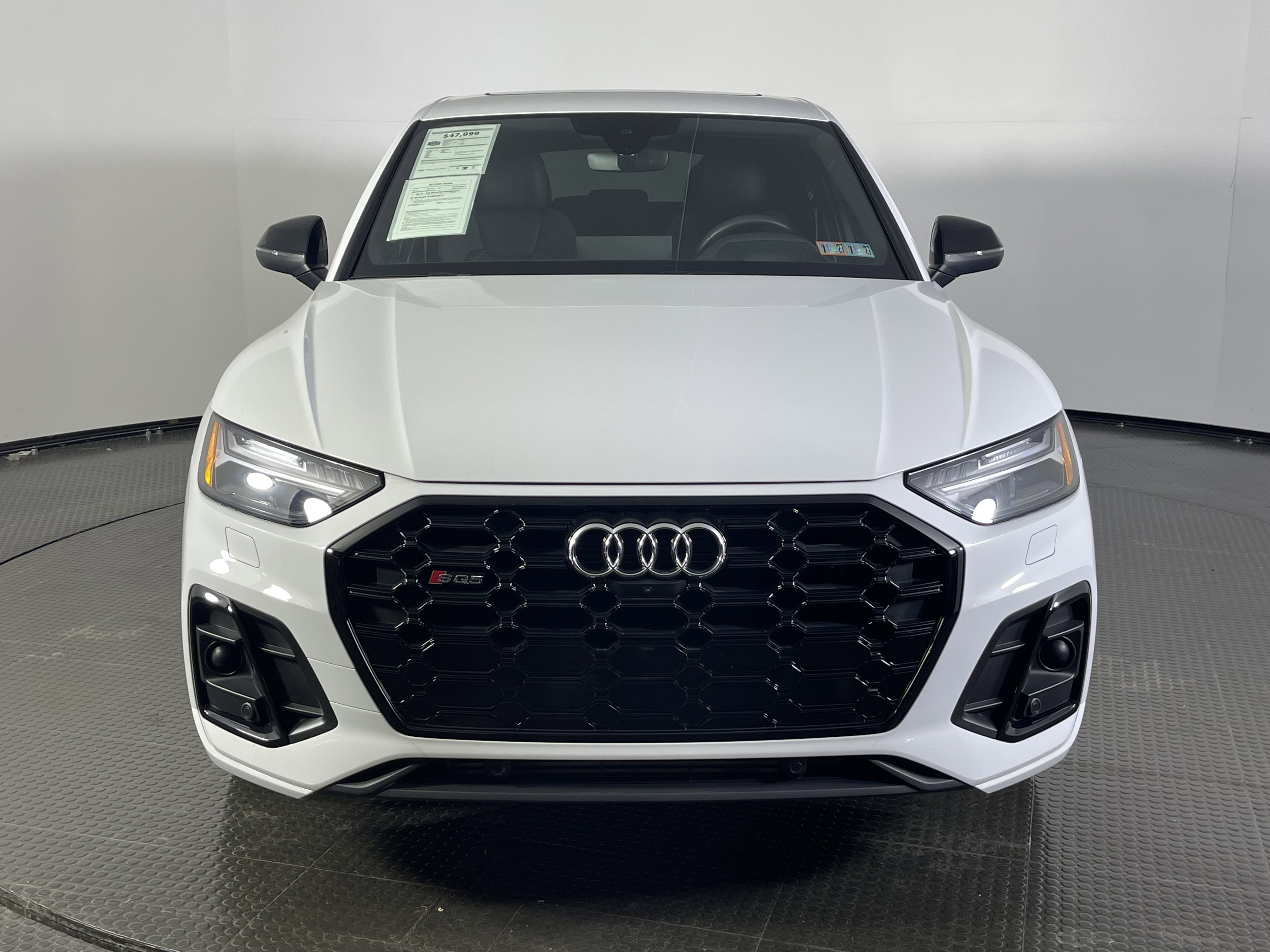 Used 2023 Audi SQ5 Prestige AWD/4WD image 2