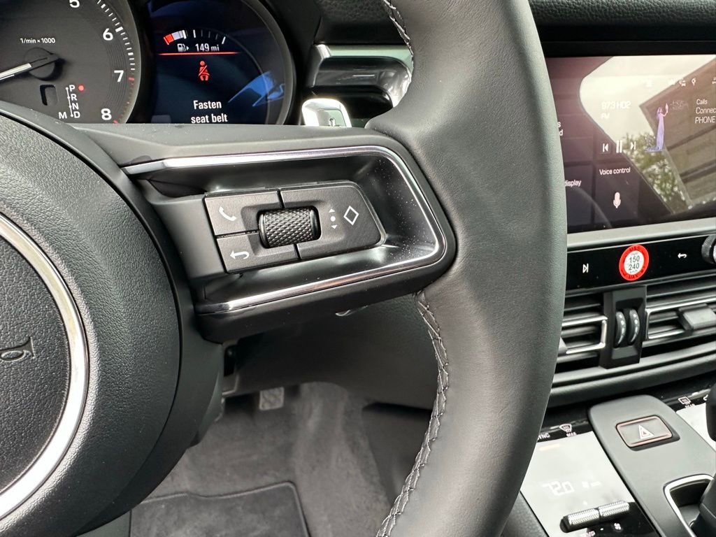 Certified 2023 Porsche Macan AWD/4WD image 17