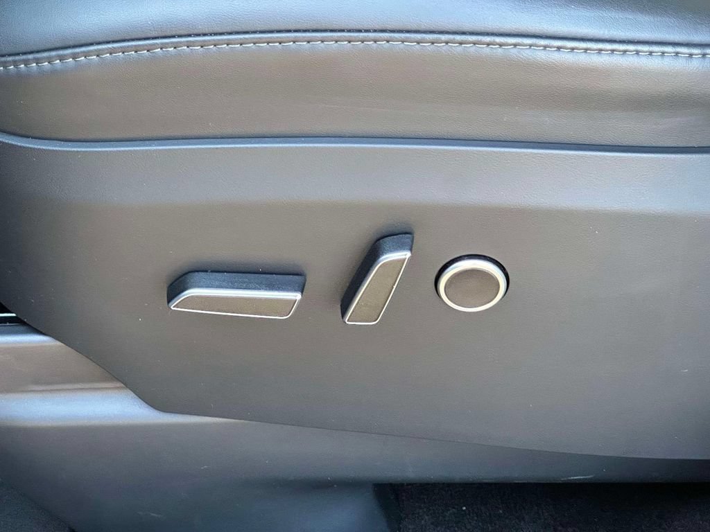 Used 2023 Tesla Model X AWD/4WD image 15