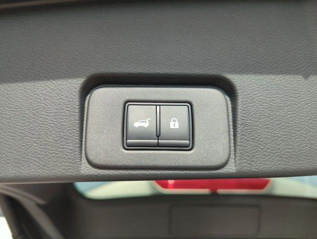 Certified 2025 Nissan Rogue SV w/ SV Premium Package AWD/4WD image 22