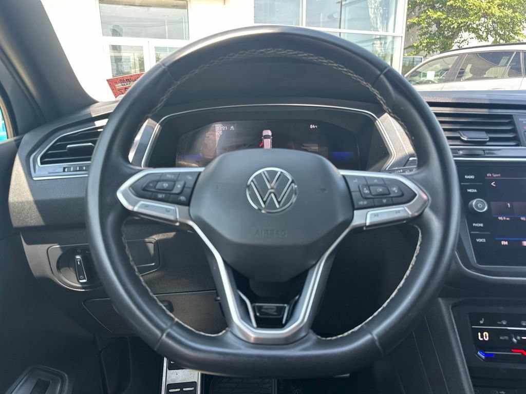 Used 2023 Volkswagen Tiguan SE R-Line AWD/4WD image 19