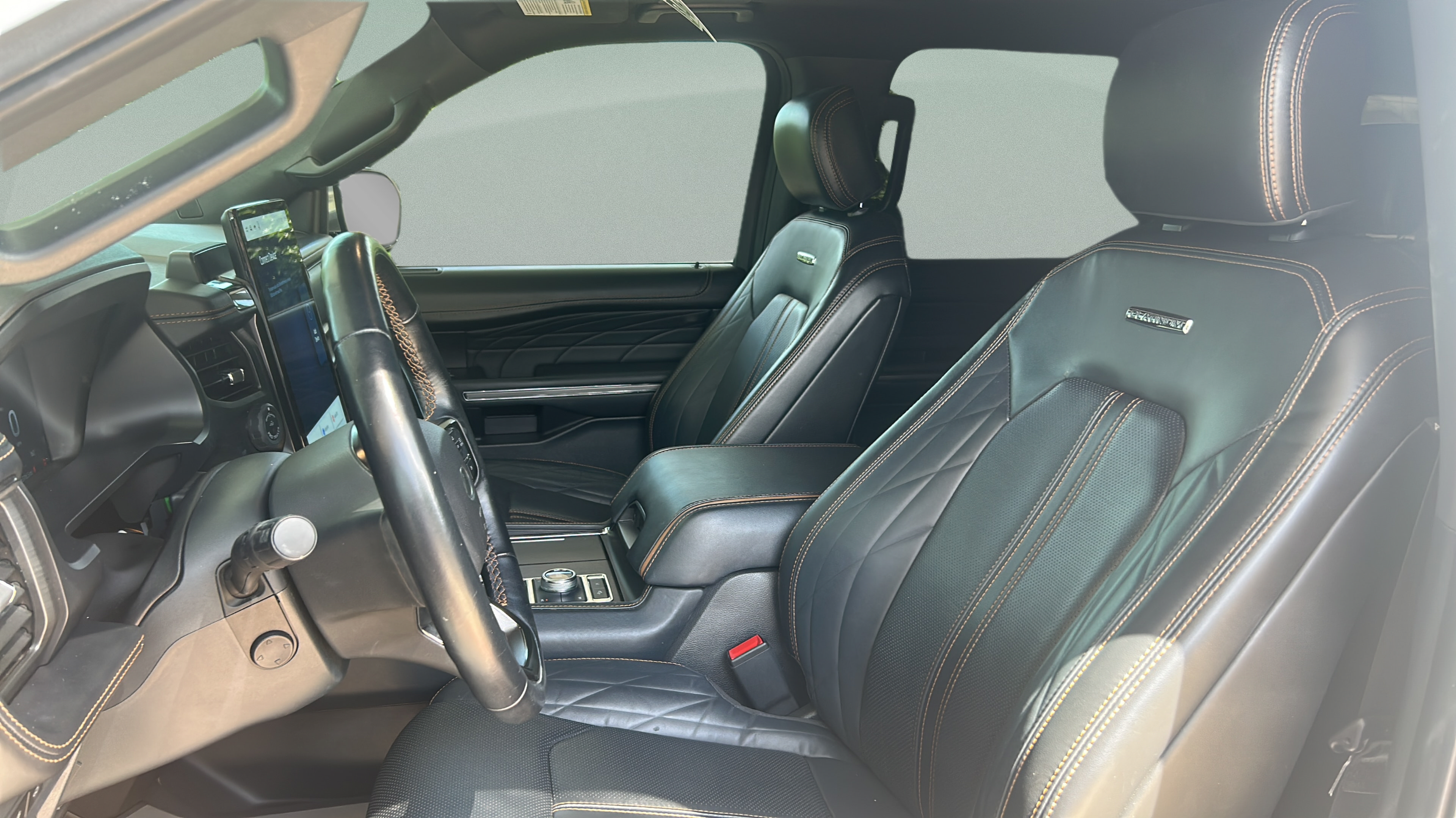 Used 2022 Ford Expedition Max Platinum AWD/4WD image 9