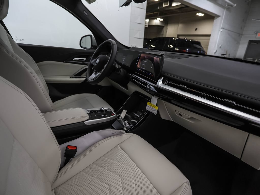 Used 2026 BMW X1 xDrive28i w/ Technology Package AWD/4WD image 30