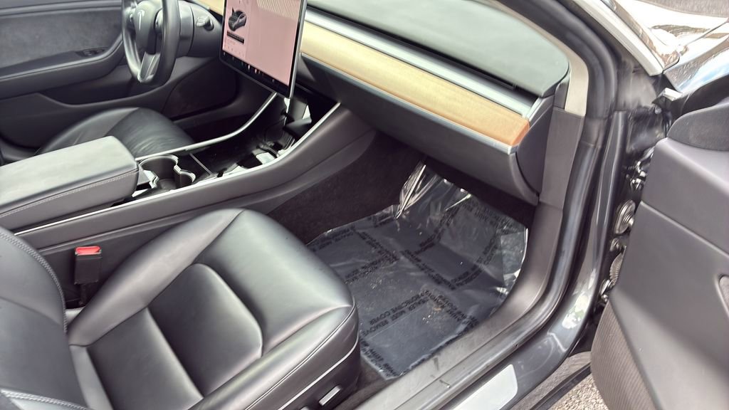 Used 2018 Tesla Model 3 Long Range image 10