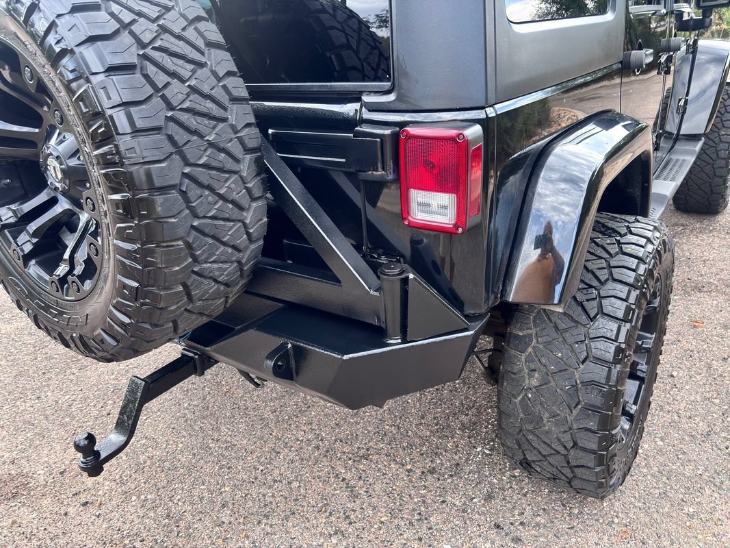 Used 2013 Jeep Wrangler Unlimited Sahara w/ Dual Top Group AWD/4WD image 11
