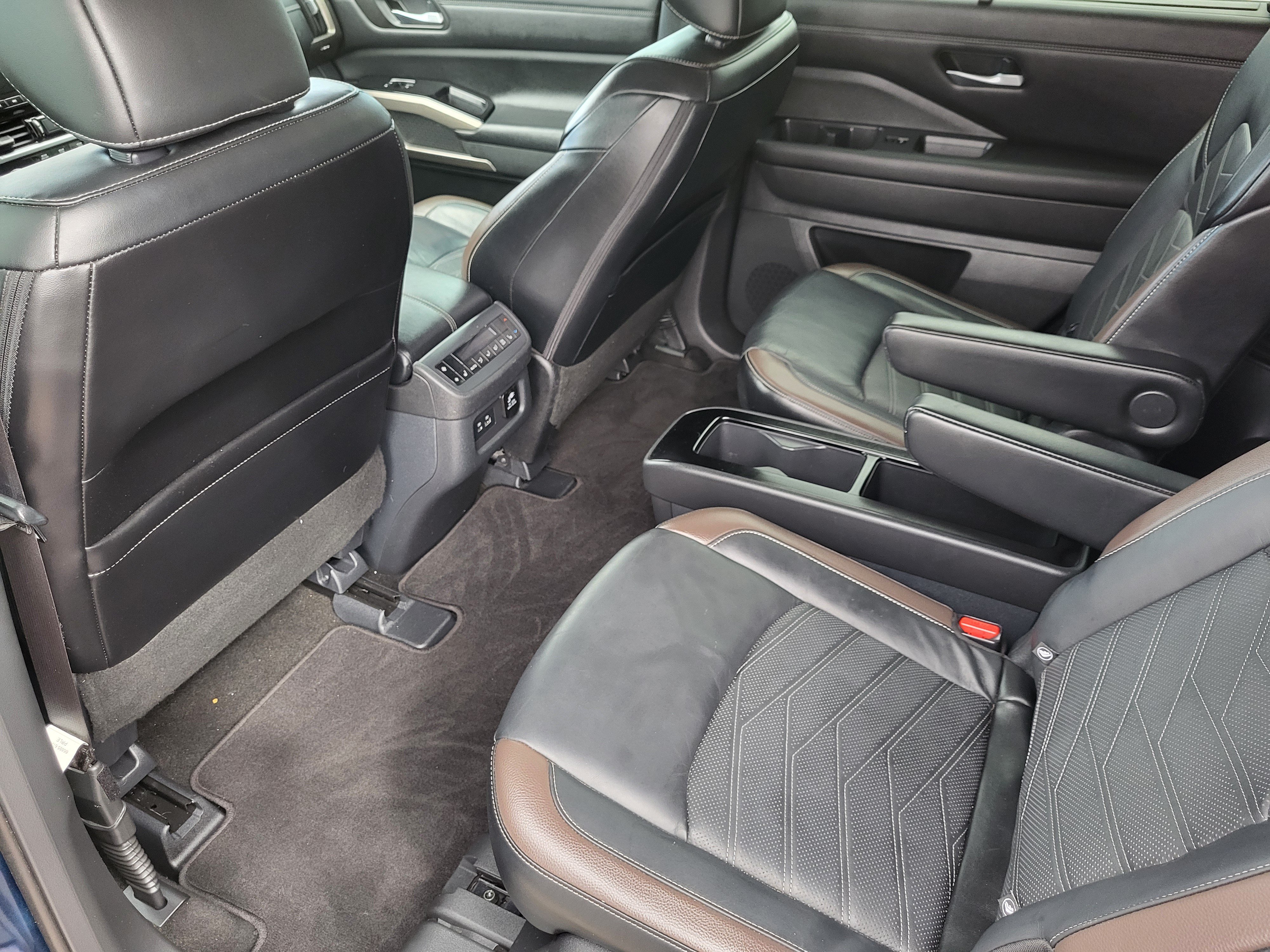 Certified 2023 Nissan Pathfinder Platinum FWD image 24