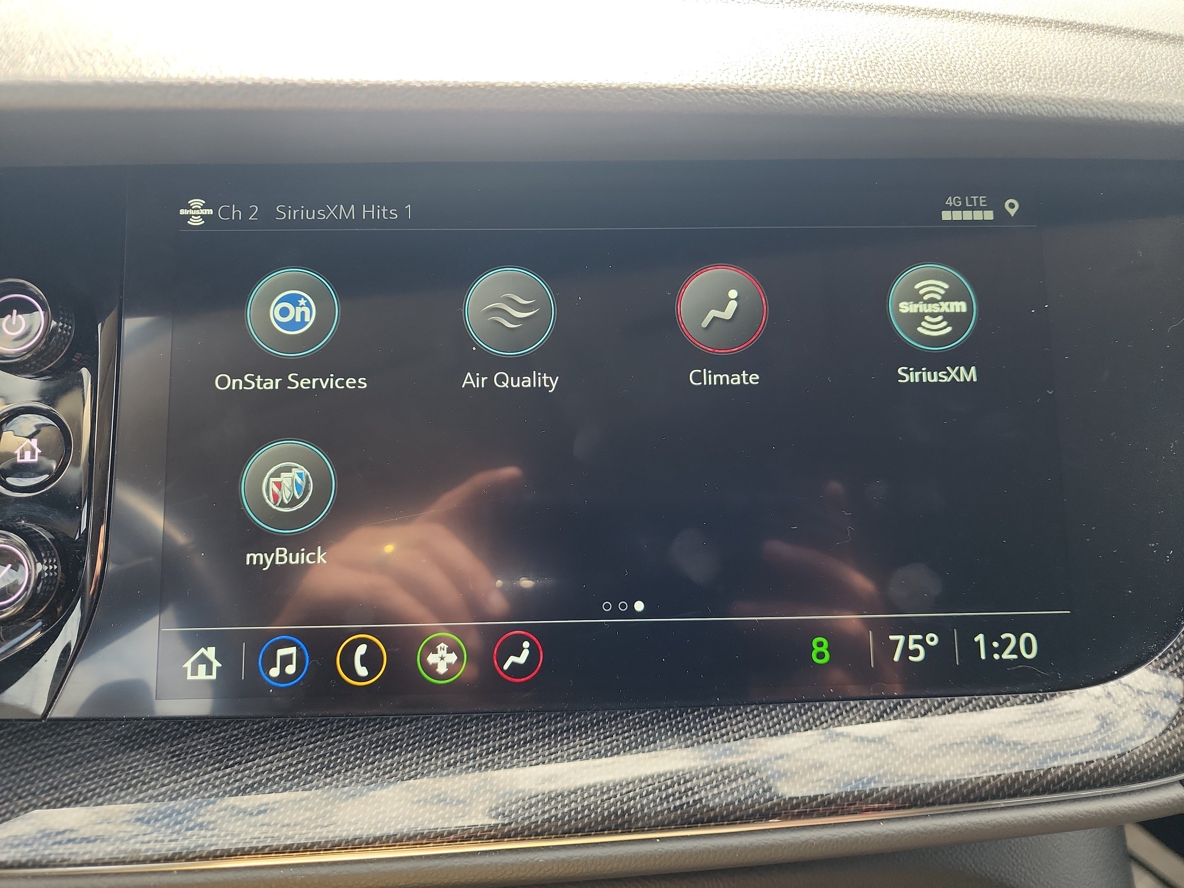 Certified 2022 Buick Envision Essence w/ Safety Package AWD/4WD image 16