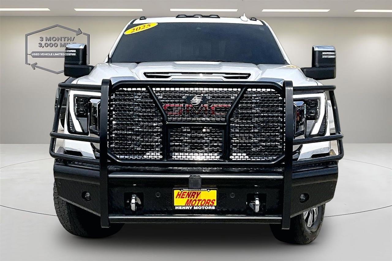 Used 2025 GMC Sierra 3500 Denali w/ Denali Reserve Package image 2