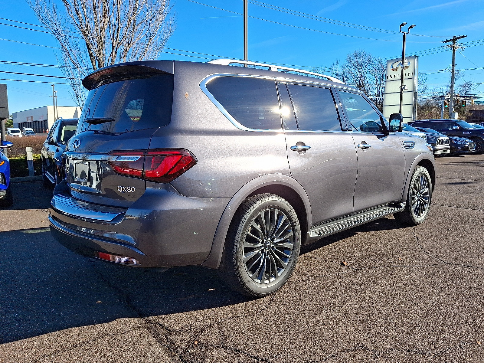Certified 2024 INFINITI QX80 Premium Select w/ Cargo Package image 6
