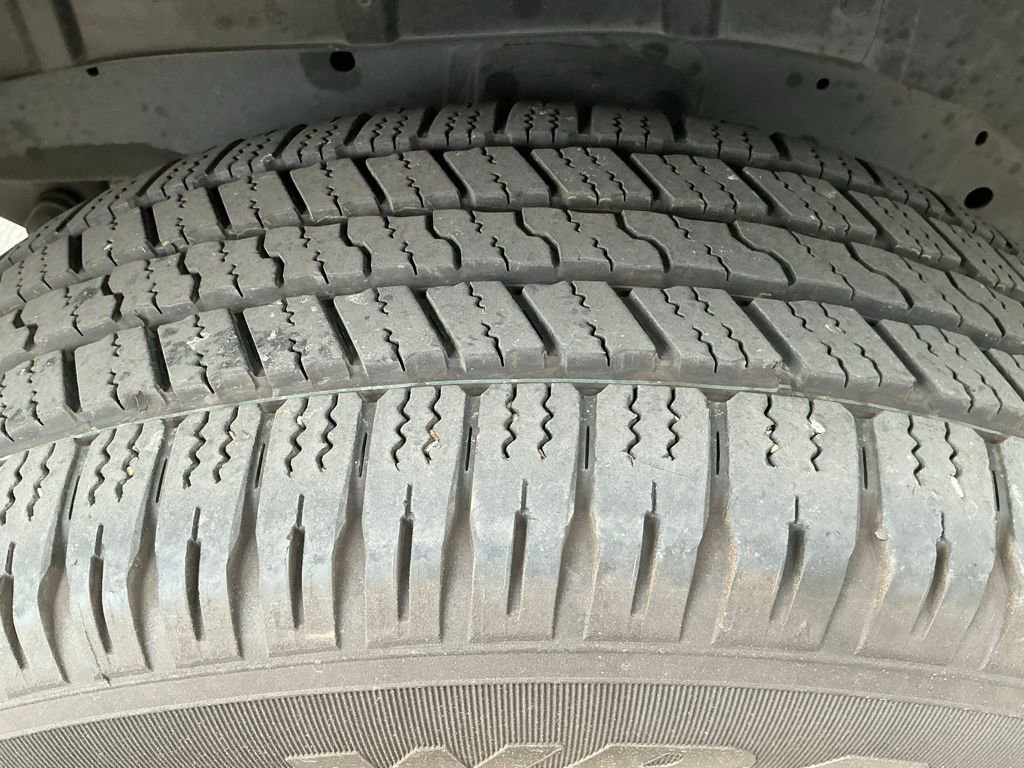 Used 2024 Nissan Titan SV w/ SV Bronze Edition Package image 11