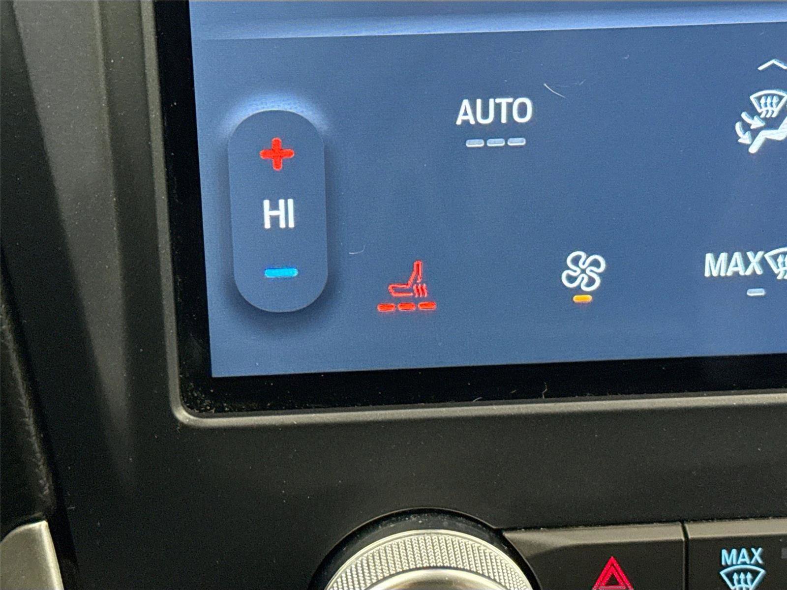 Used 2023 Ford Edge SEL image 7