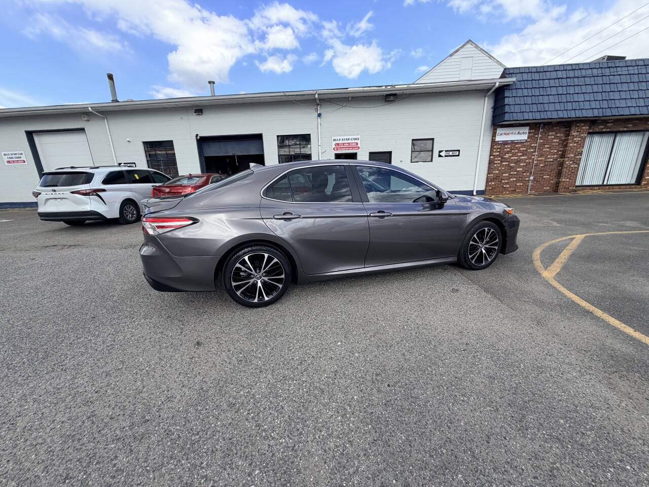 Used 2021 Toyota Camry LE FWD image 18