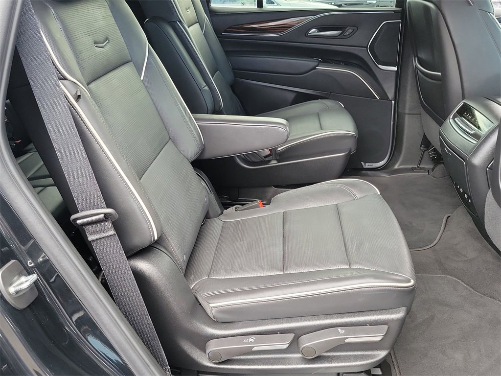 Certified 2024 Cadillac Escalade Premium Luxury w/ Performance Package image 27