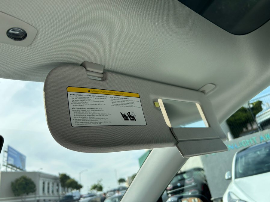 Used 2023 Tesla Model Y Long Range image 31