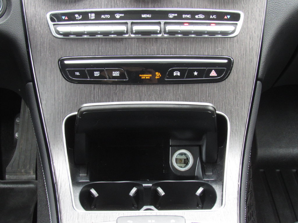 Used 2020 Mercedes-Benz GLC 300 4MATIC image 16