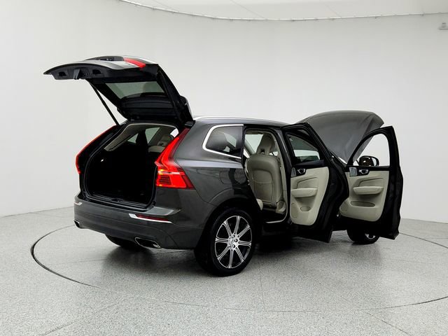 Used 2018 Volvo XC60 T6 Inscription w/ Luxury Seat Package image 11
