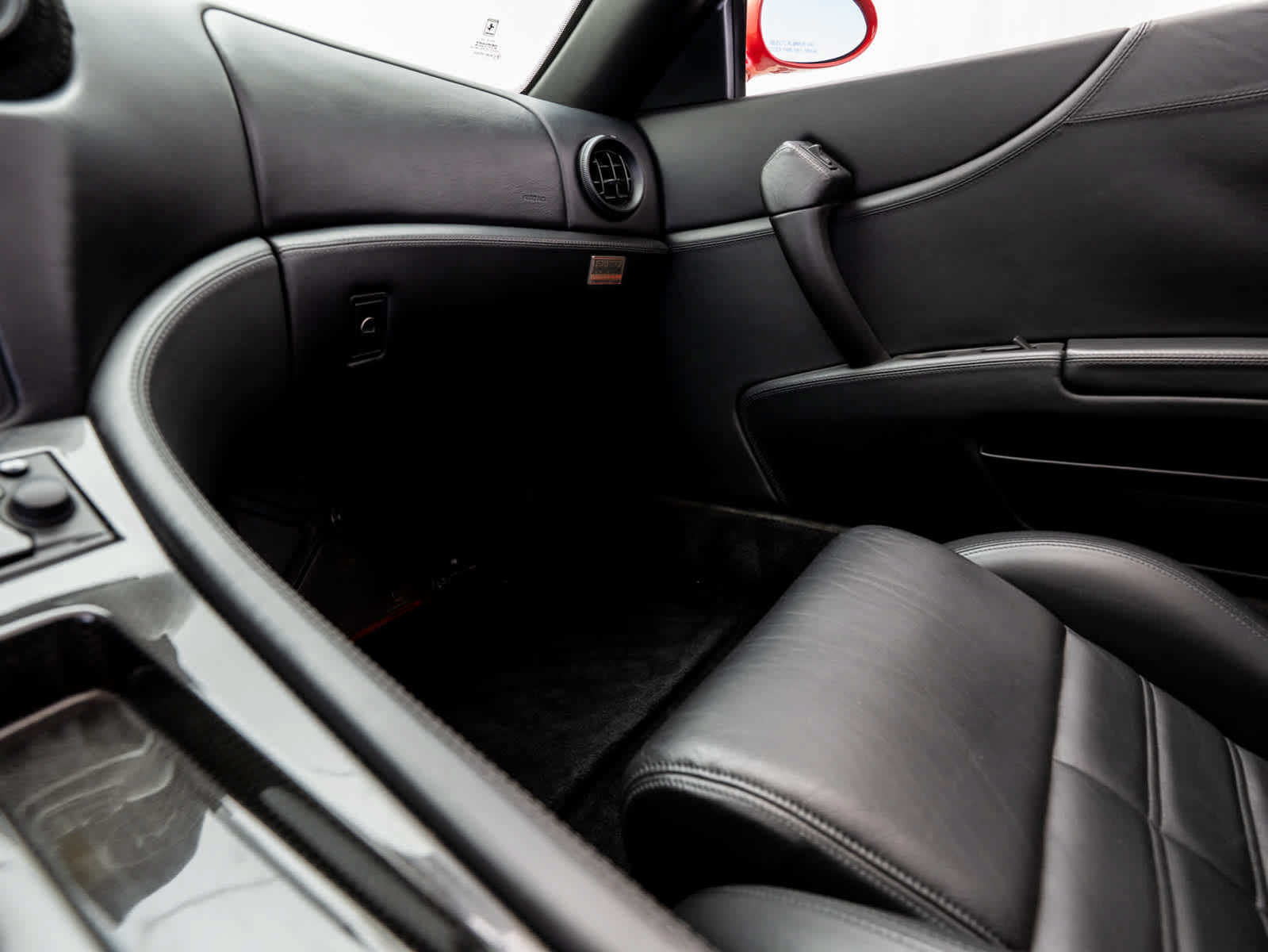 Used 2001 Ferrari 550 Maranello Barchetta RWD image 29