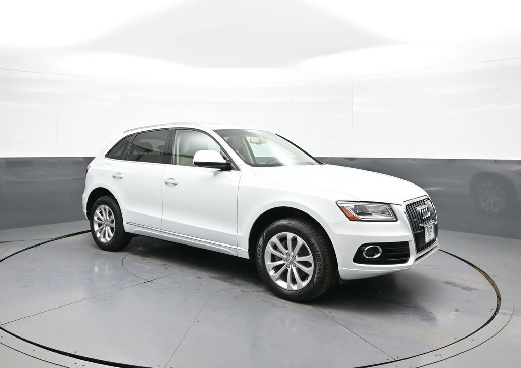 Used 2016 Audi Q5 2.0T Premium Plus w/ Technology Package image 4