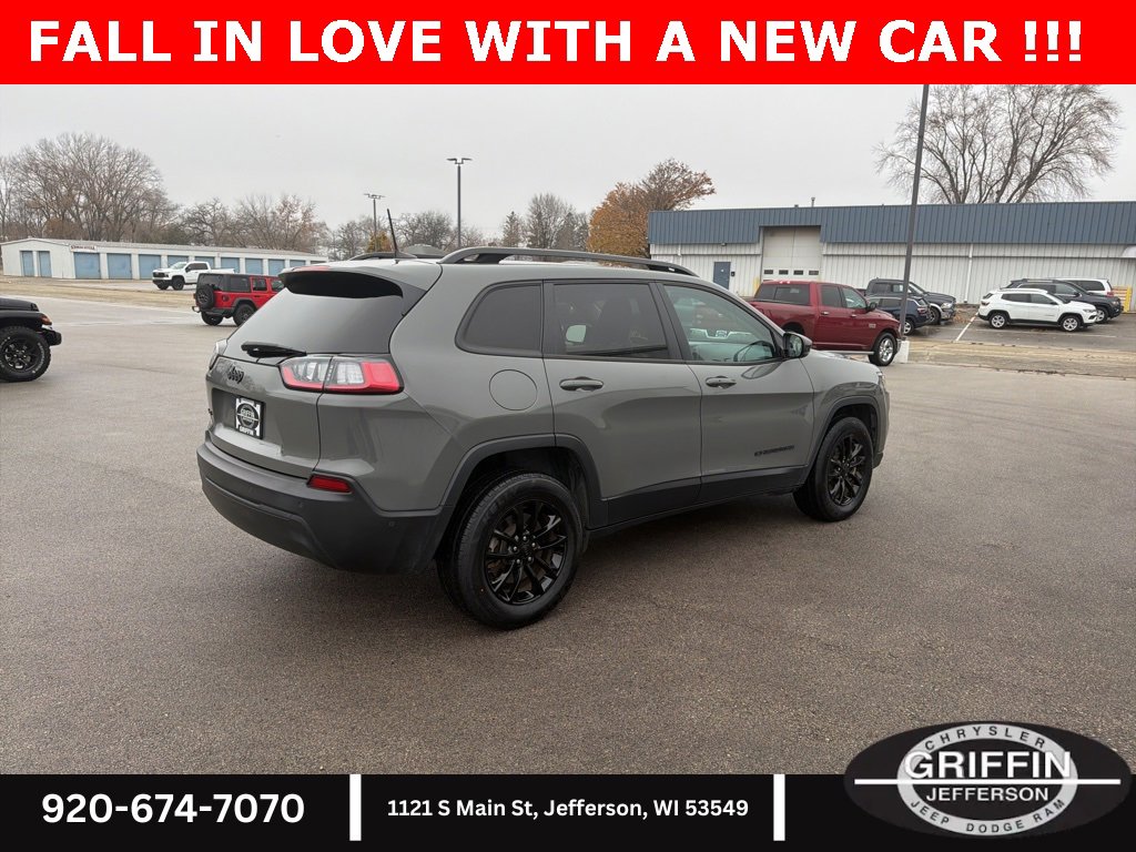 Used 2023 Jeep Cherokee Altitude Lux image 9