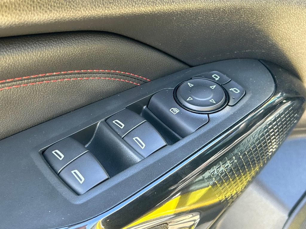 Used 2024 Chevrolet Trax RS FWD image 22