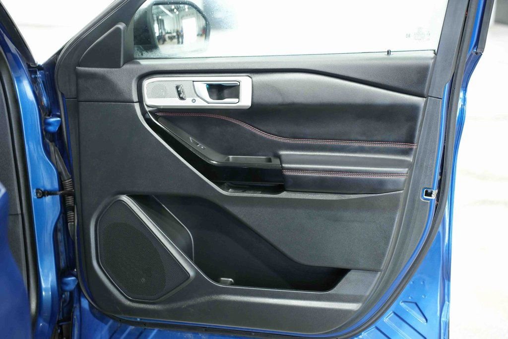 Used 2023 Ford Explorer ST-Line image 16