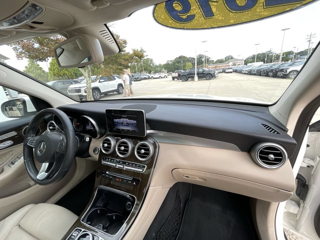 Used 2019 Mercedes-Benz GLC 300 image 28