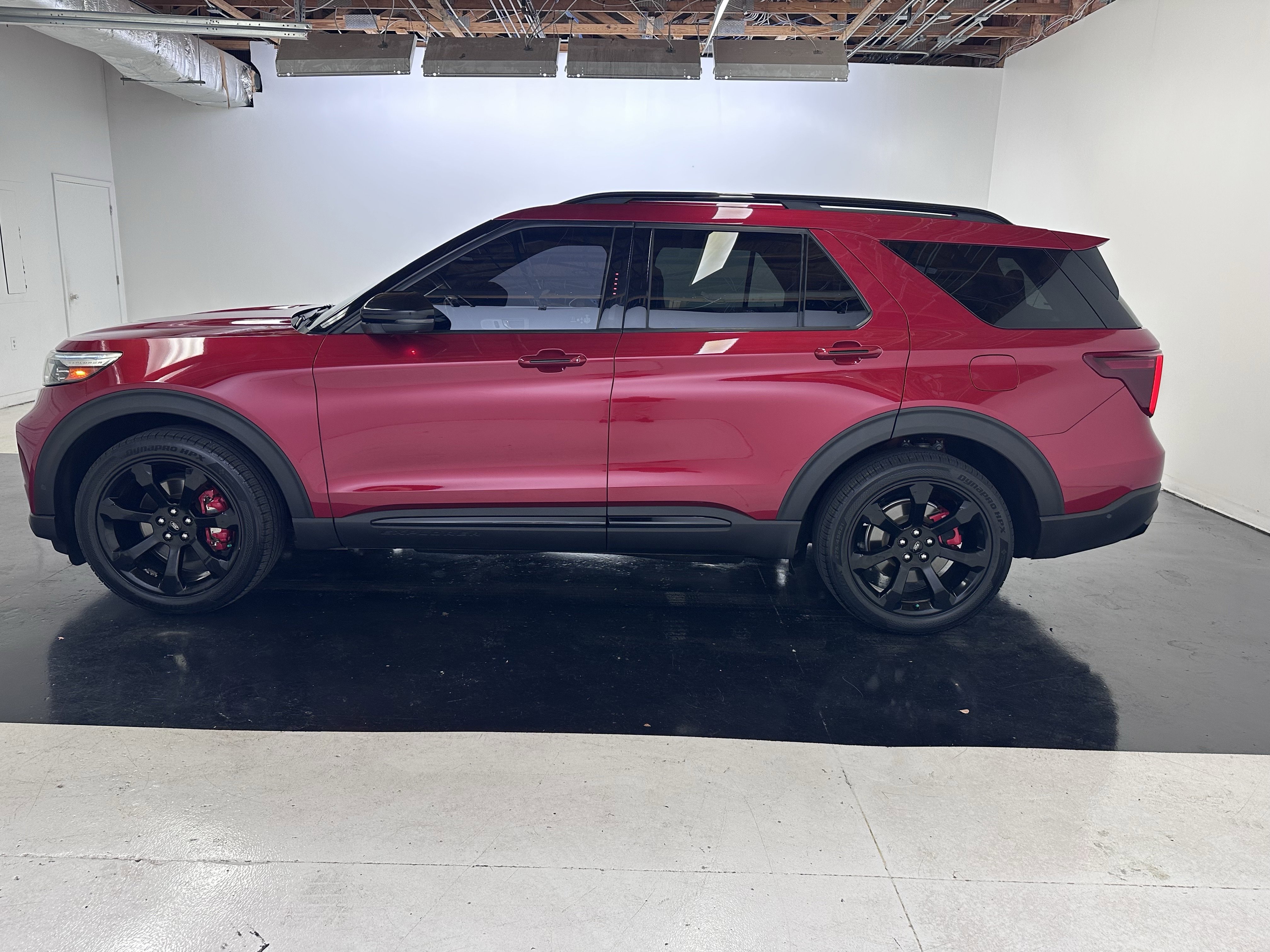 Used 2020 Ford Explorer ST w/ ST Street Pack image 10