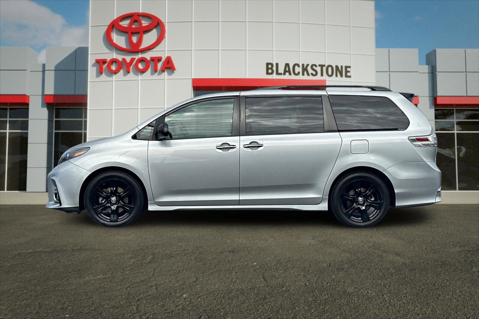 Certified 2020 Toyota Sienna SE w/ SE Preferred Package FWD image 6