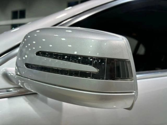 Used 2013 Mercedes-Benz S 63 AMG image 12