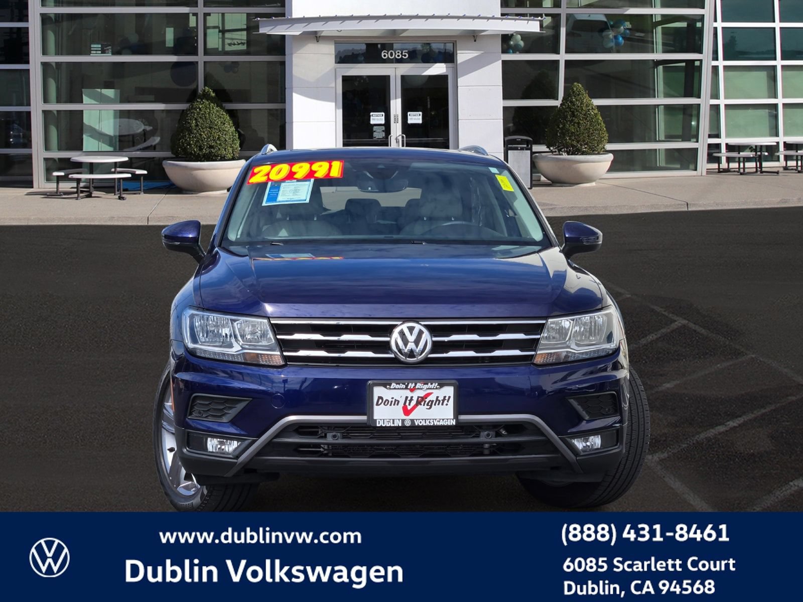 Used 2021 Volkswagen Tiguan SEL AWD/4WD image 2
