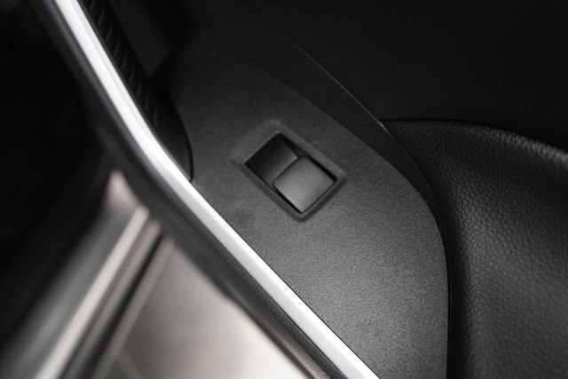 Used 2022 Toyota RAV4 LE image 56