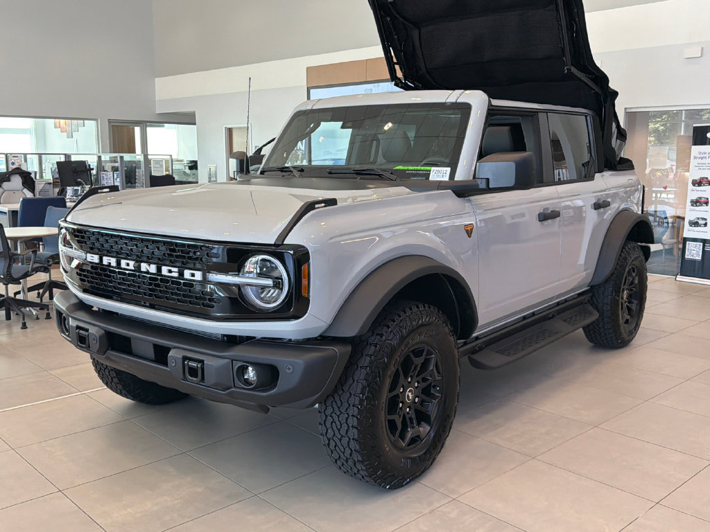 New 2026 Ford Bronco Badlands AWD/4WD image 3