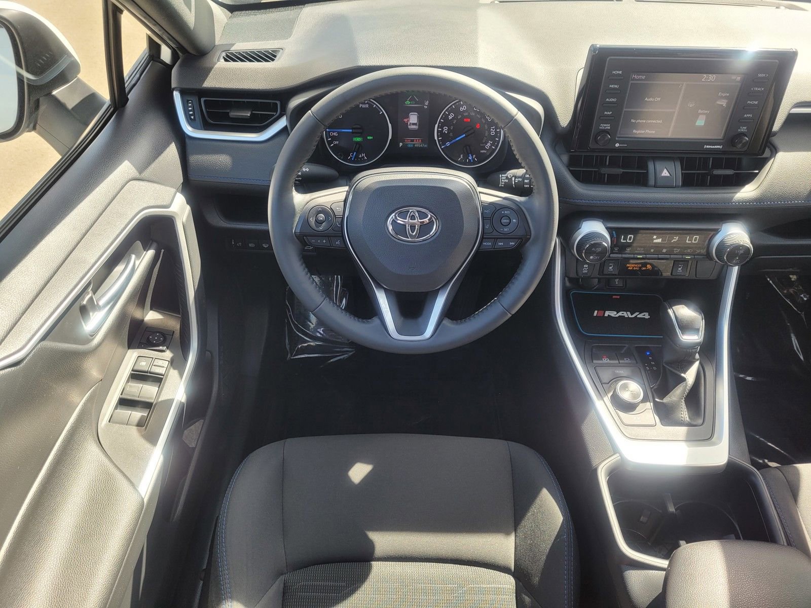 Used 2022 Toyota RAV4 SE w/ Convenience Package image 13