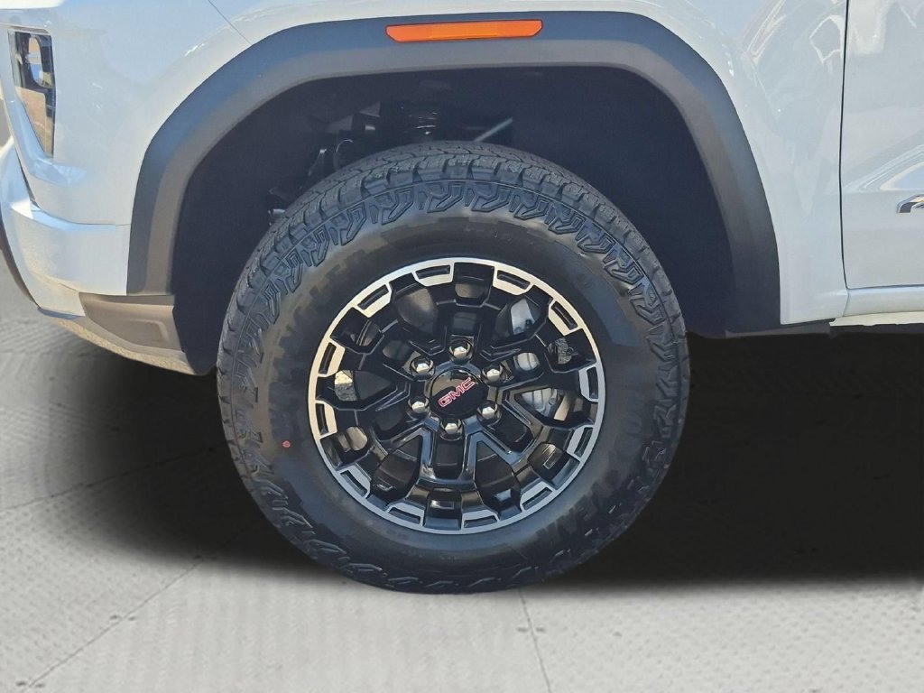 New 2026 GMC Canyon AT4 AWD/4WD image 32