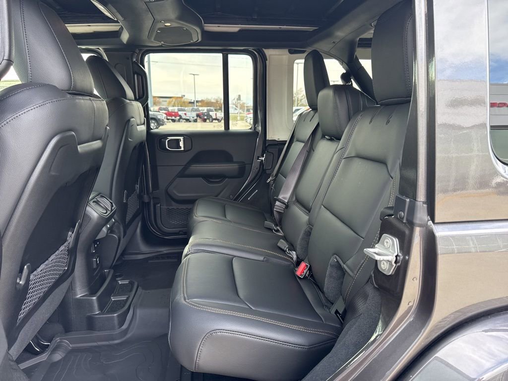 New 2026 Jeep Wrangler Unlimited Sahara AWD/4WD image 21