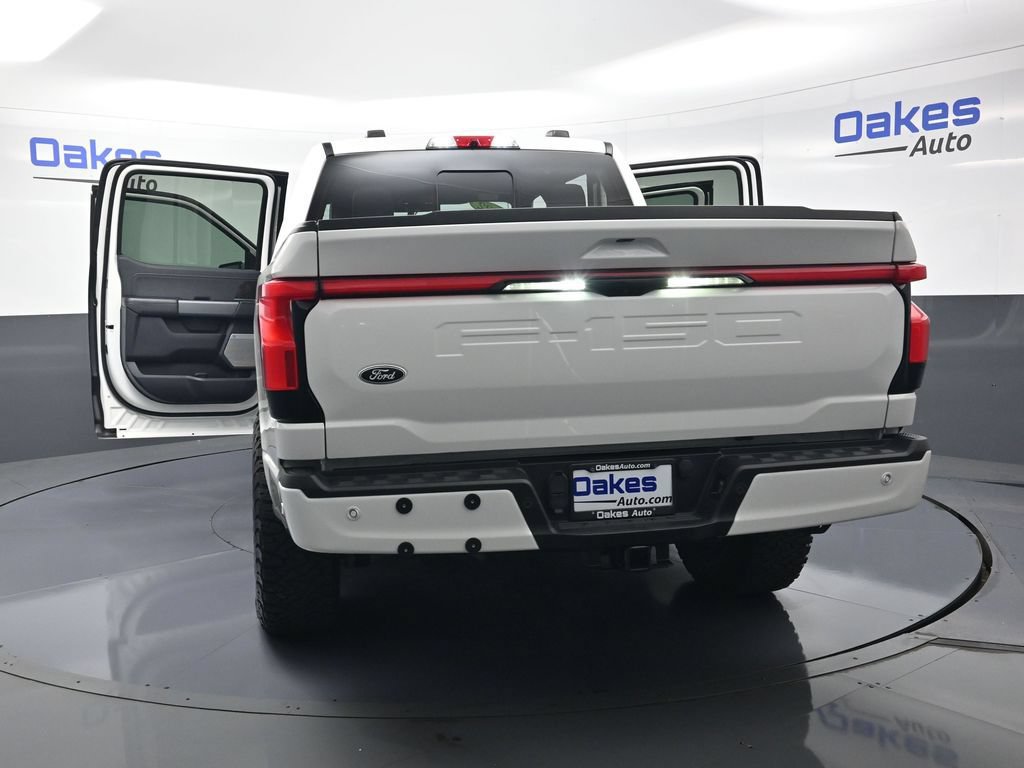 Used 2022 Ford F150 Lightning Lariat AWD/4WD image 58