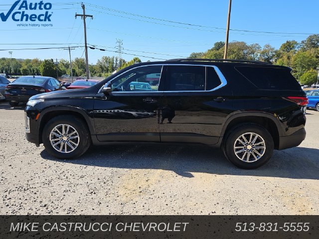 Used 2023 Chevrolet Traverse LT FWD image 2