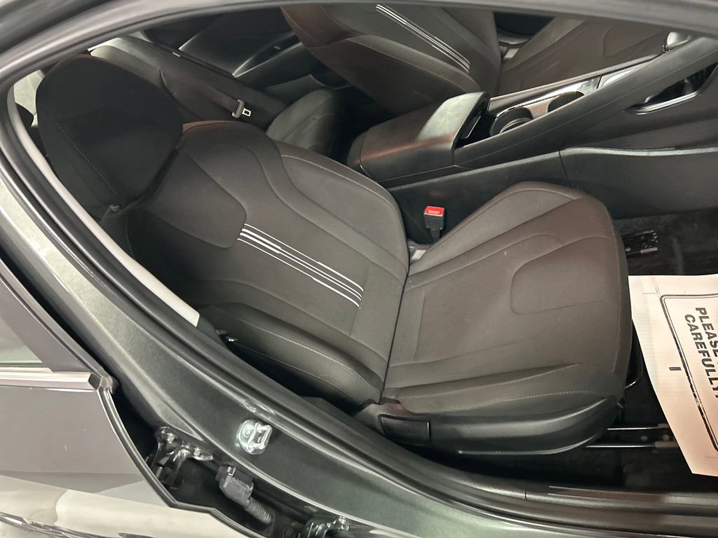 Used 2025 Hyundai Elantra SEL image 24