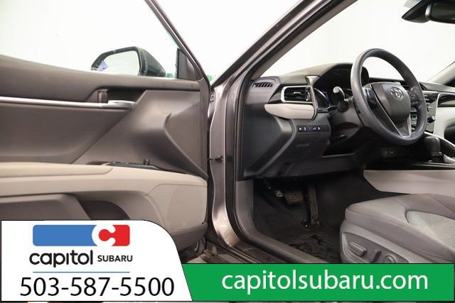 Used 2018 Toyota Camry LE w/ Moonroof Package image 10