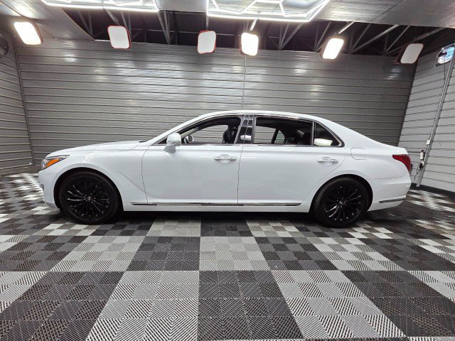 Used 2018 Genesis G90 3.3T Premium RWD image 9