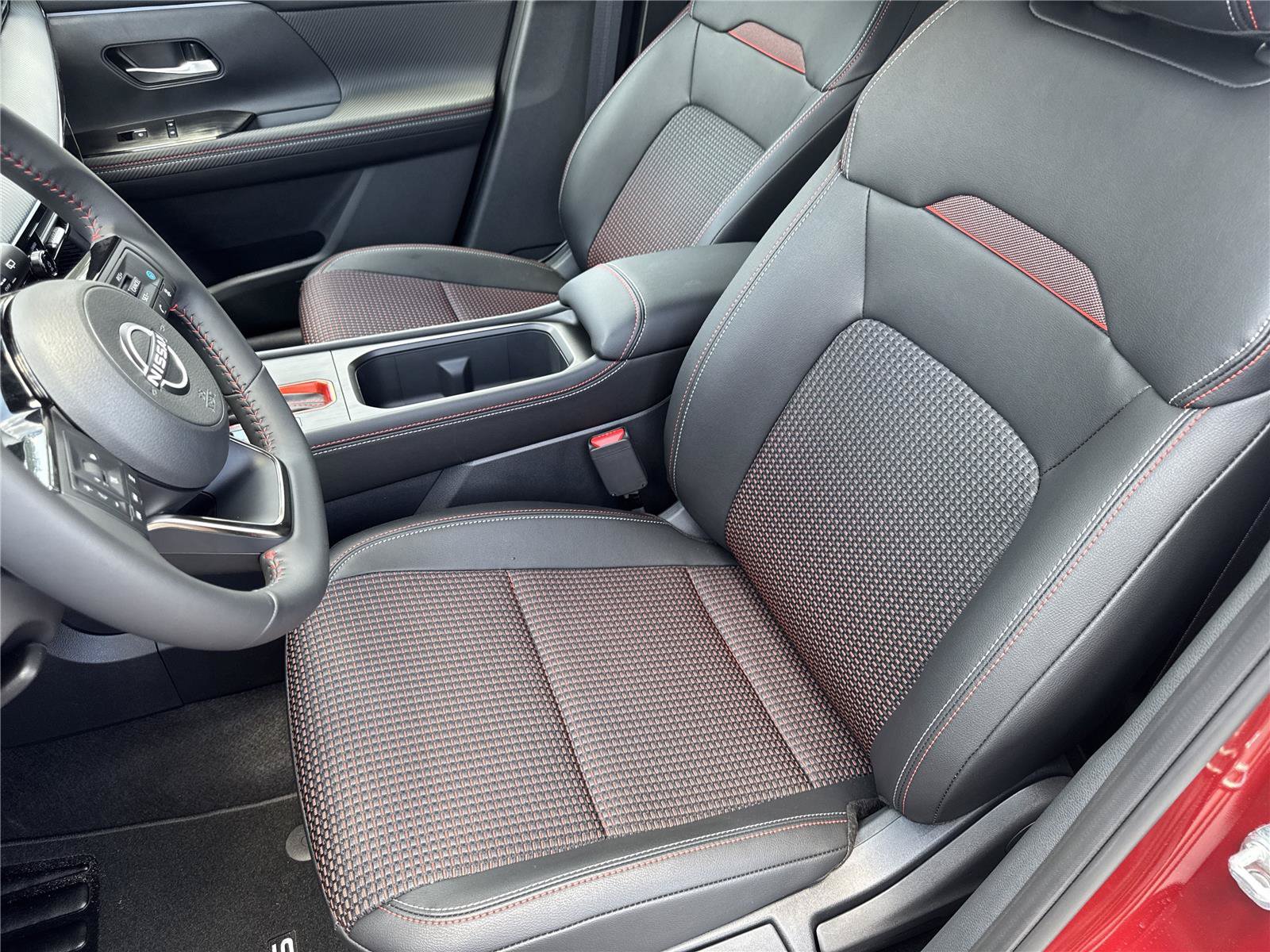 New 2026 Nissan Kicks SR AWD/4WD image 11