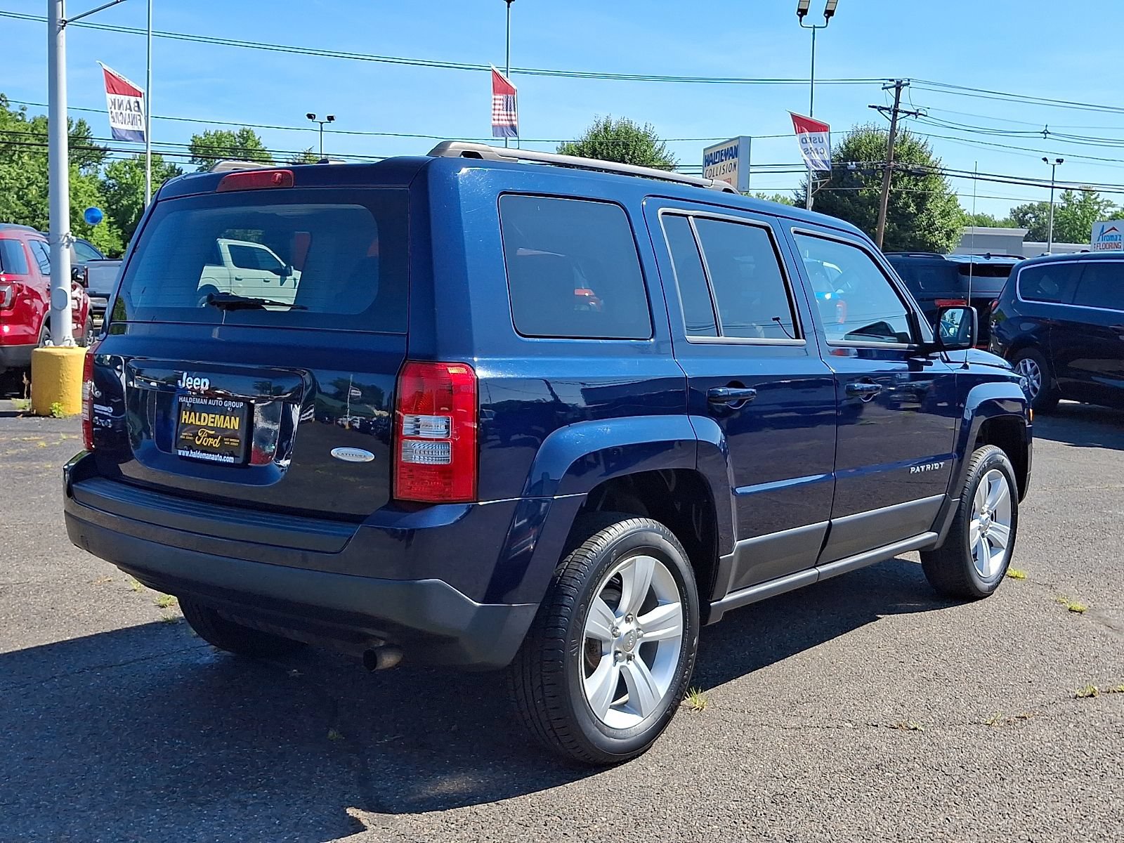 Used 2015 Jeep Patriot Latitude w/ Sun/Sound Group AWD/4WD image 7